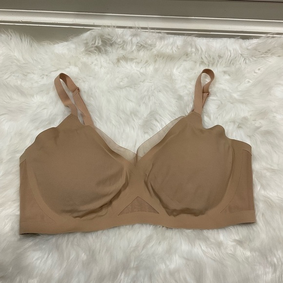 Honeylove Nude Seamless Liftwear Crossover Bra - Picture 2 of 11